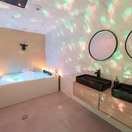 Love Room Avec 2 Jacuzzi Balneo, Parking Nice Exterior photo