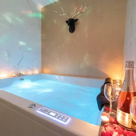 Love Room Avec 2 Jacuzzi Balneo, Parking Nice Exterior photo